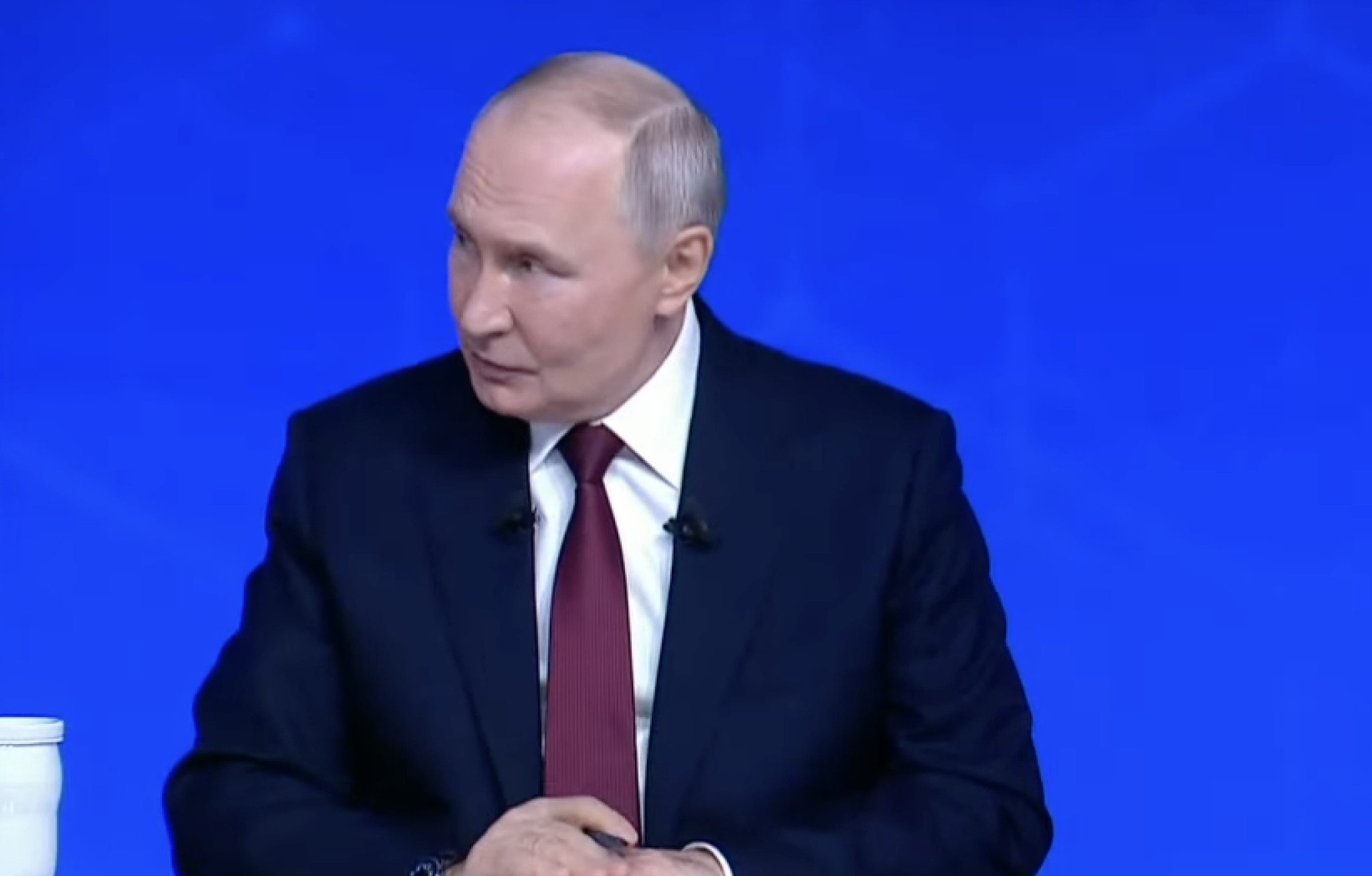 Путин воведе нови забрани: Ограничено изнесување кеш во овие држави | Скопје1