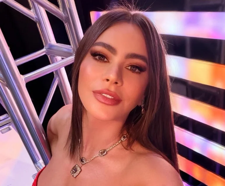 (Фото) Софија Вергара предизвика лавина коментари на интернет: луѓето не можат да престанат да се смеат | Макфакс